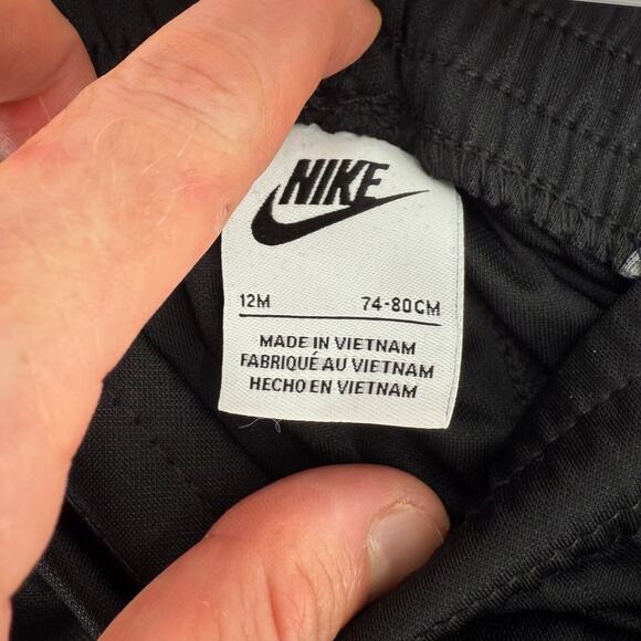 NWT Nike Unisex Toddler Baby Coral/Black, 2 Piece Athletic Set, Size 12 Months - Picture 5 of 6